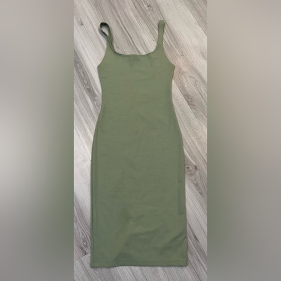Zara‎ NWOT Sage Green Midi Dress - Picture 2 of 6